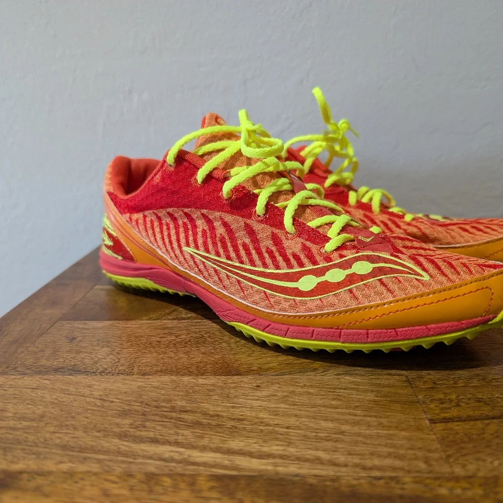 SAUCONY KILKENNY XC5 TRACK/SPIKE SHOES,MESH UPPER,SZ.10.5,ORANGE‎ COLOR